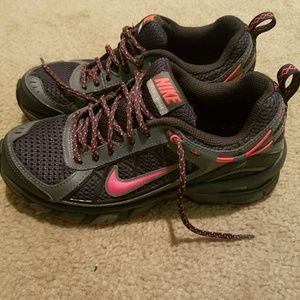 Nike Trail Ridge women's sneakers
